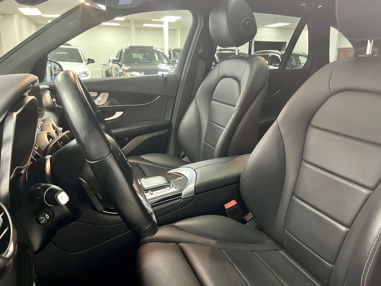 2021 Mercedes-Benz GLC GLC 300 4MATIC SUV *LOW KM* Image principale