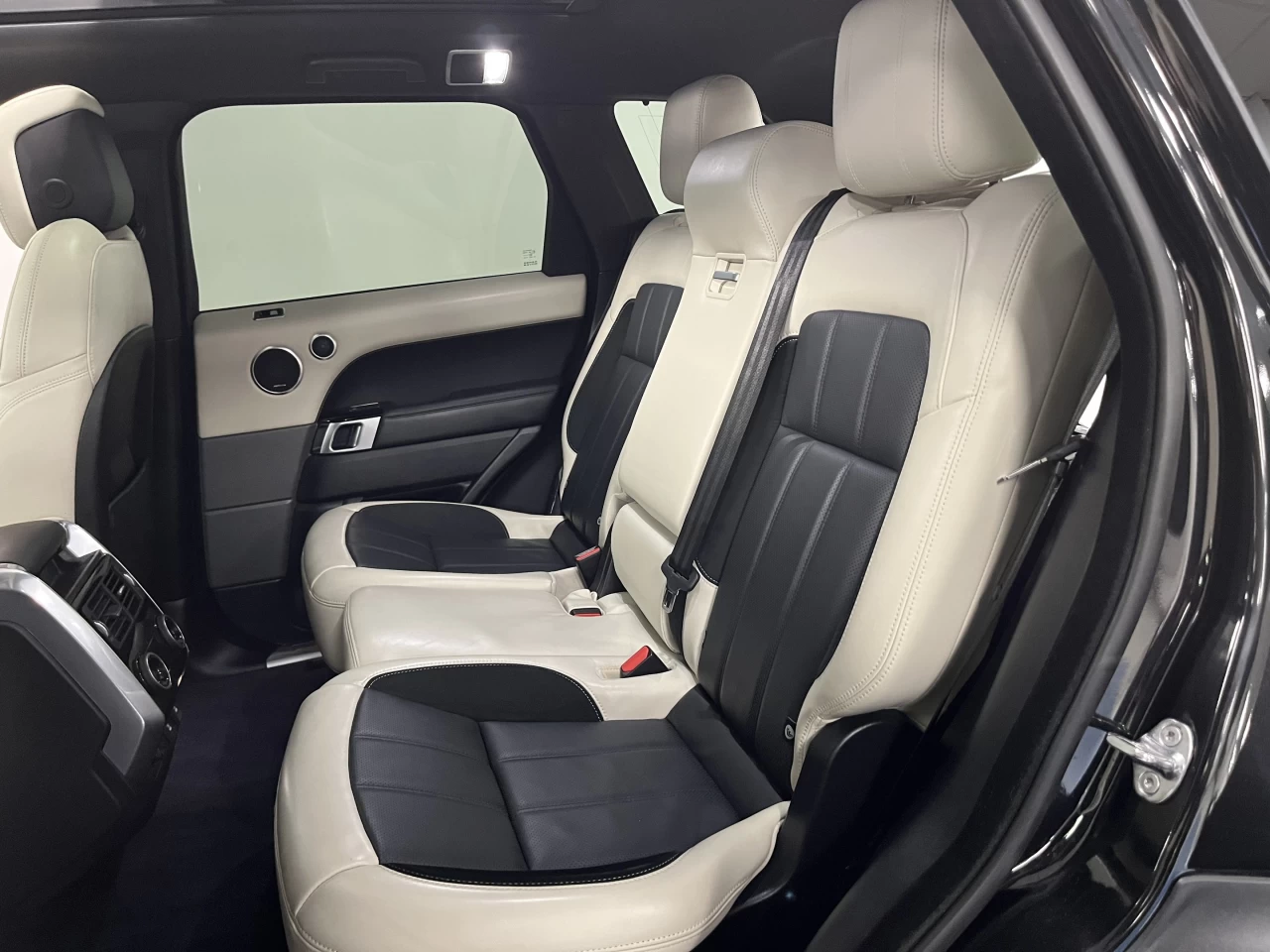 2020 Land Rover Range Rover Sport HST Main Image