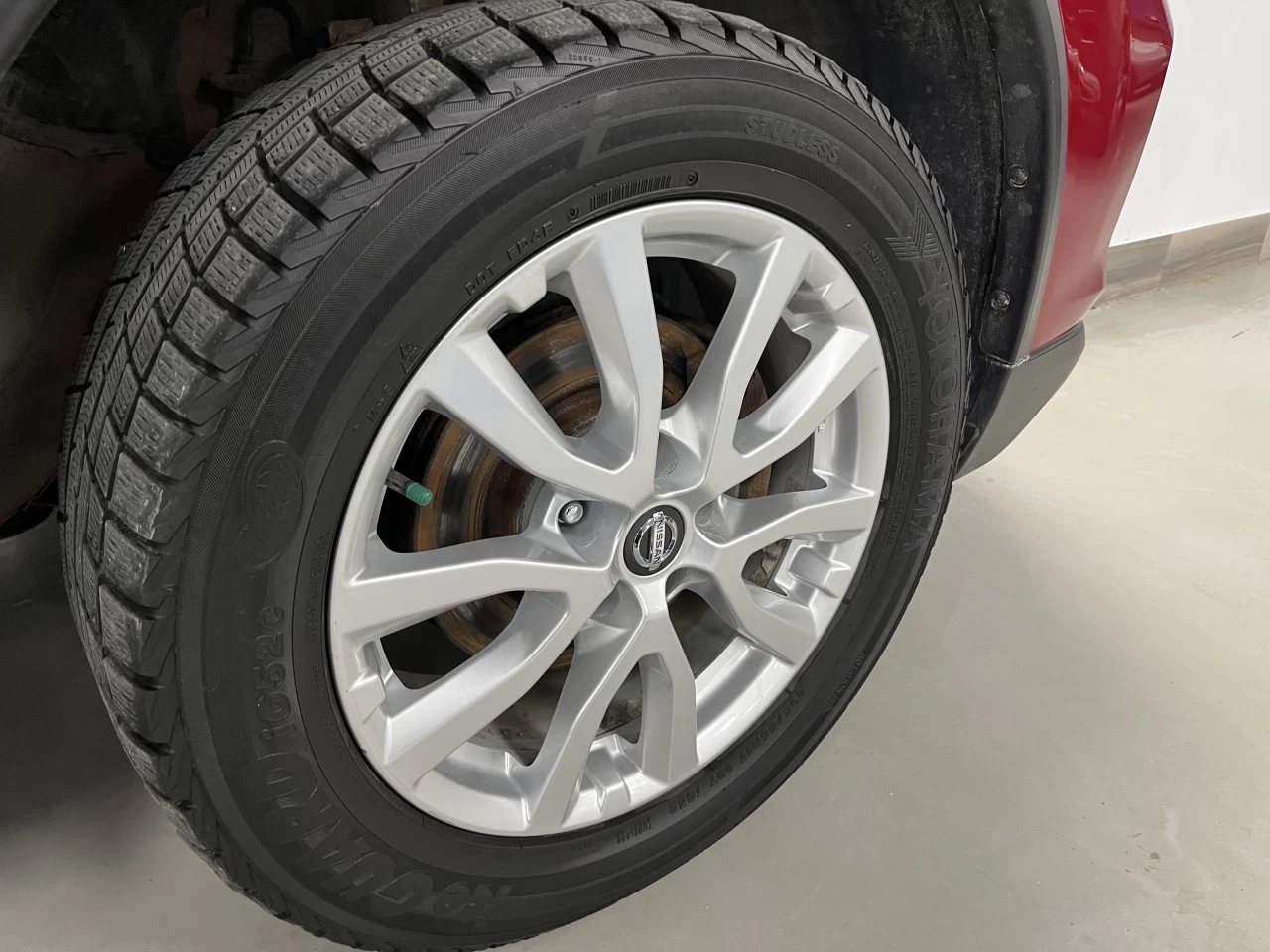 2017 Nissan Rogue AWD 4dr SV Image principale