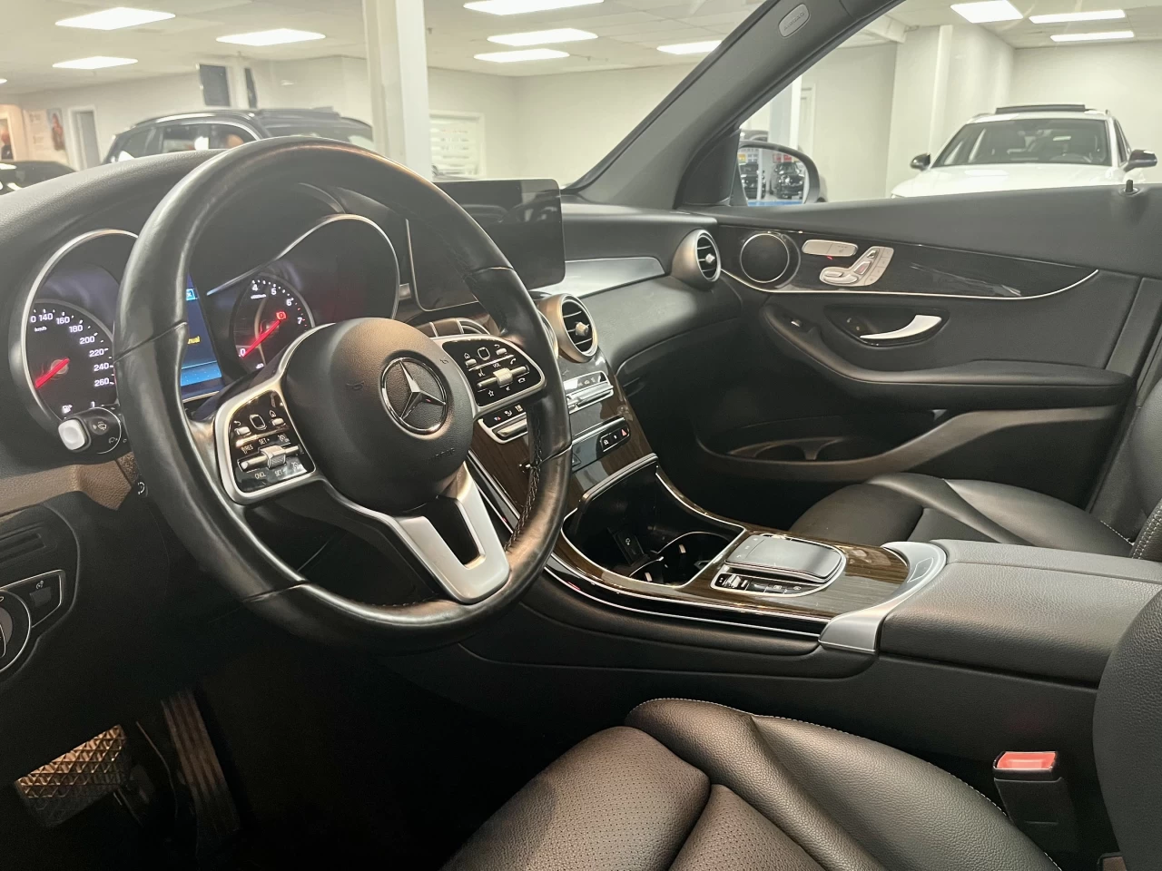 2021 Mercedes-Benz GLC GLC 300 4MATIC SUV *LOW KM* Image principale