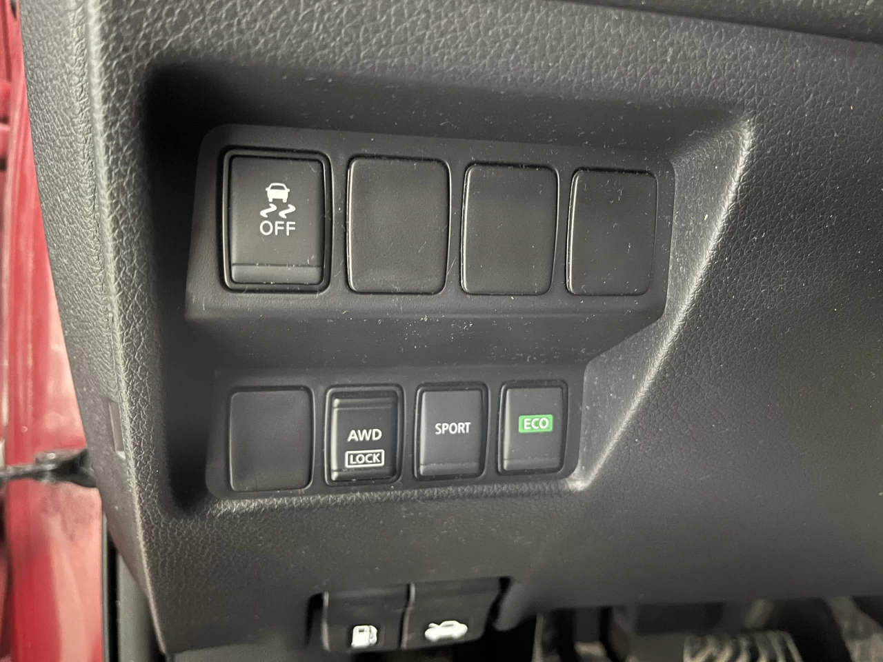 2017 Nissan Rogue AWD 4dr SV Image principale