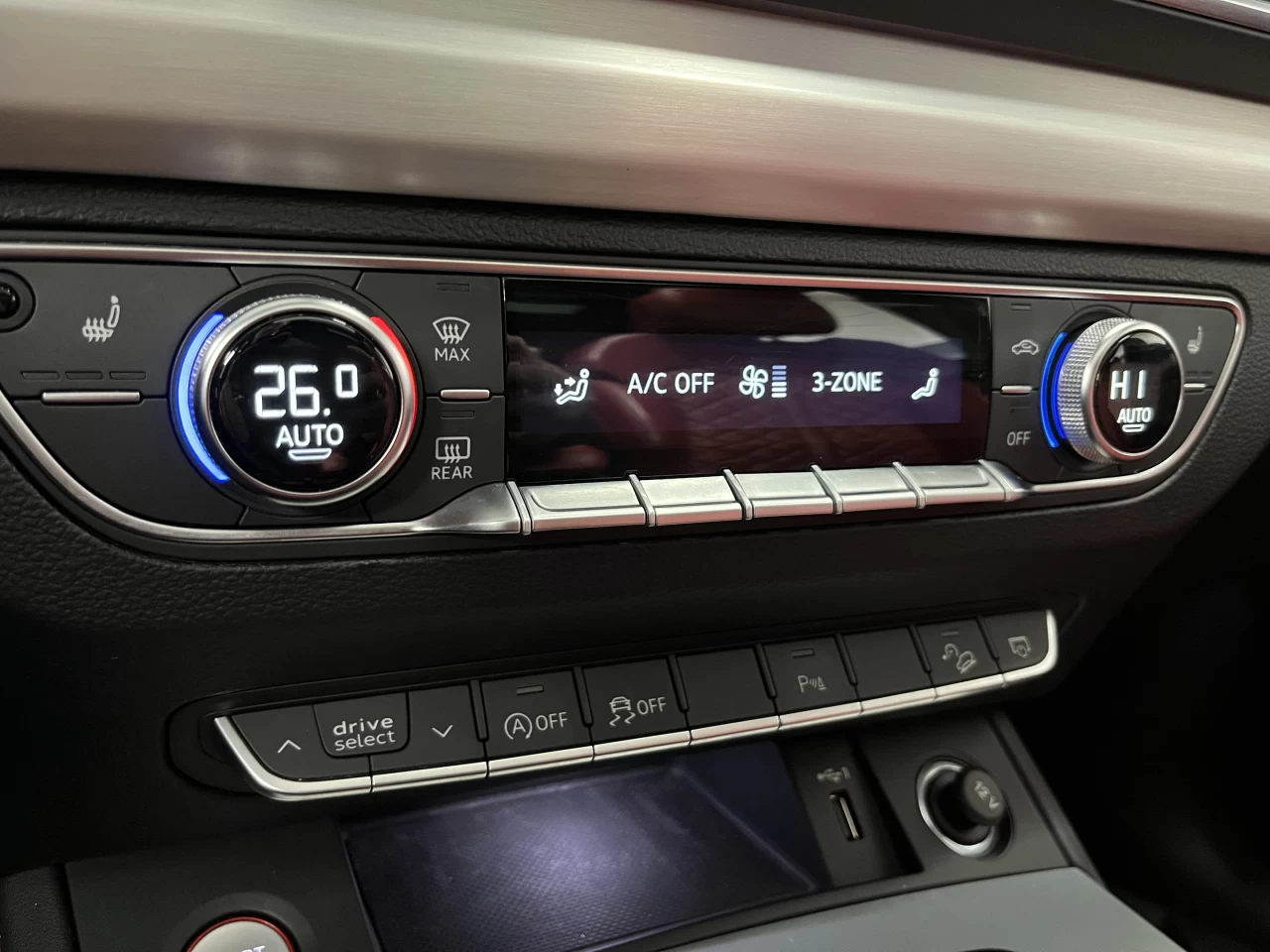 2022 Audi SQ5 QUANTUM GRAY  S-LINE  TECHNIC AIR RIDE Image principale